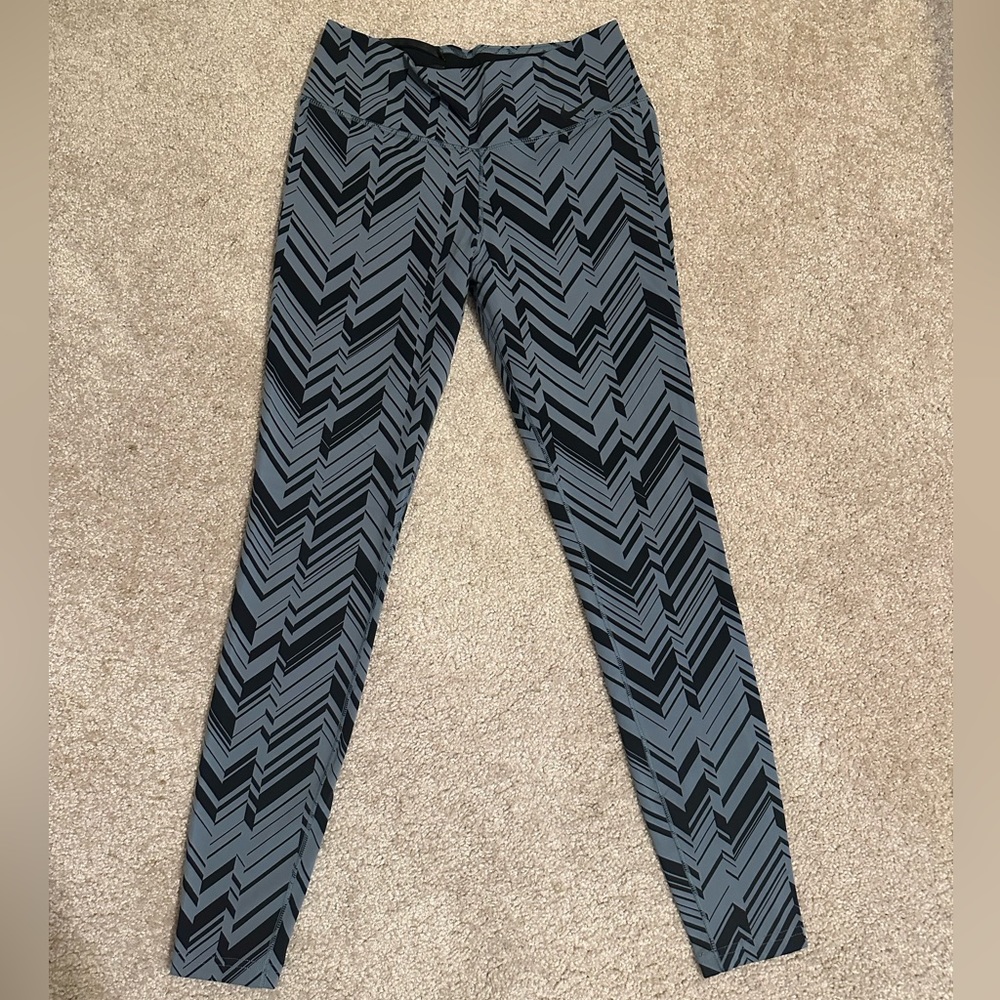 Women’s Nike Legendary Tights leggings medium black gray